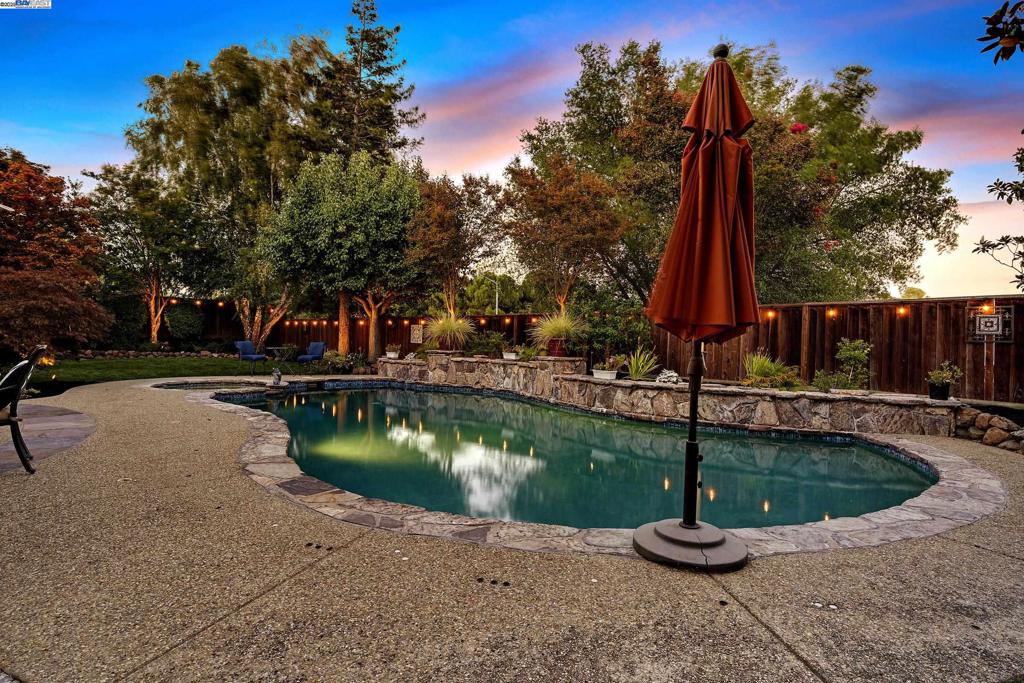 HENRY RANCH - Residential