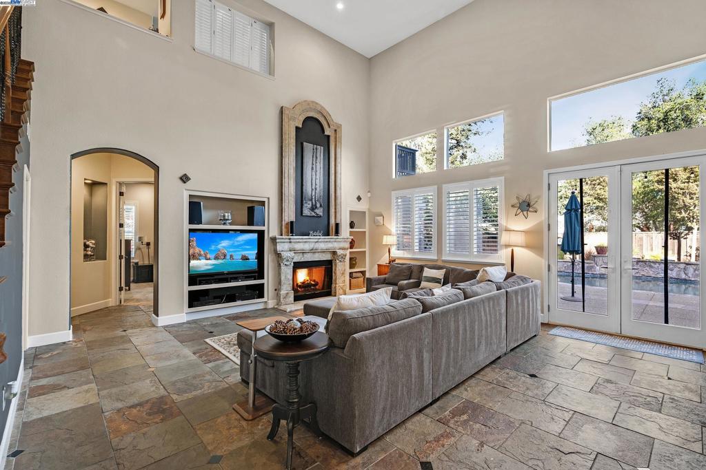 HENRY RANCH - Residential