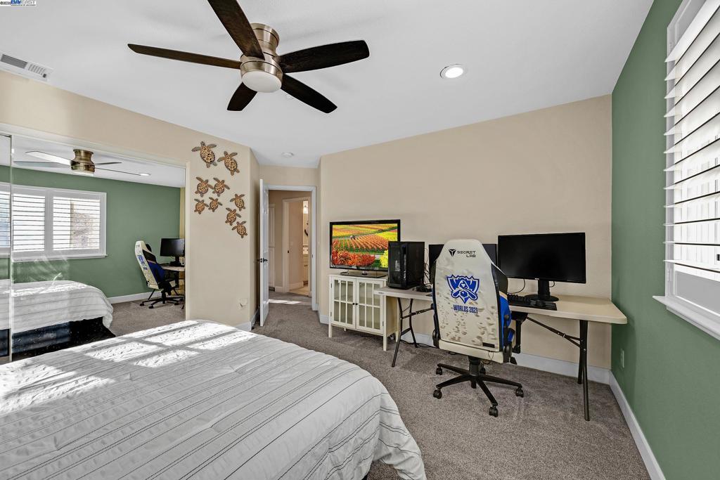 HENRY RANCH - Residential