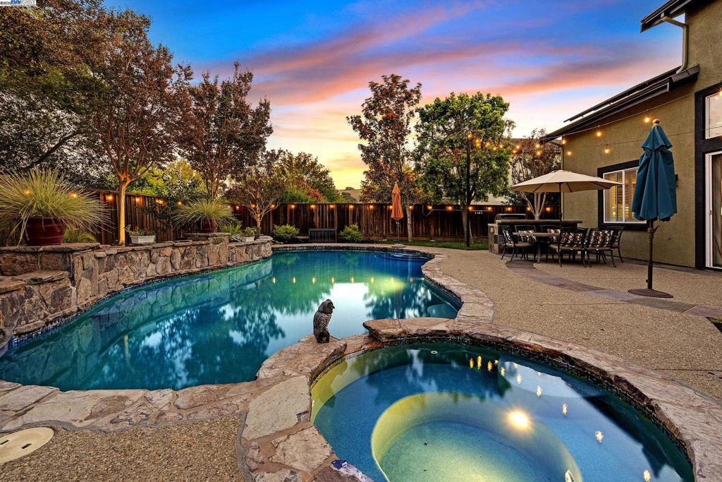 HENRY RANCH - Residential