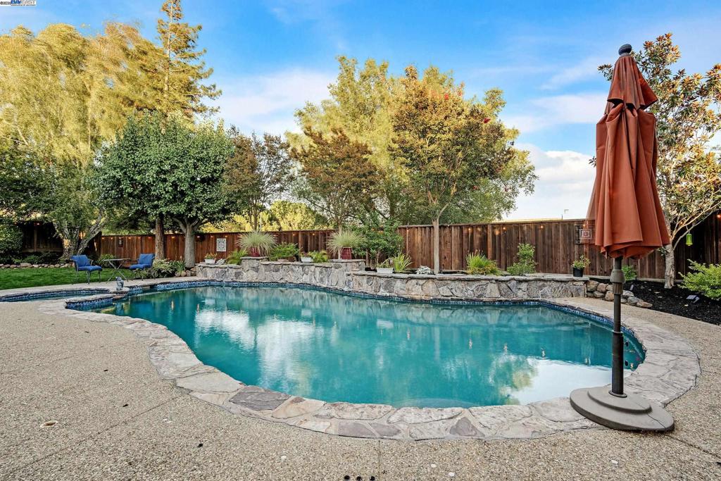 HENRY RANCH - Residential