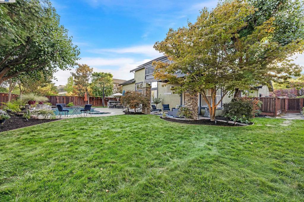 HENRY RANCH - Residential