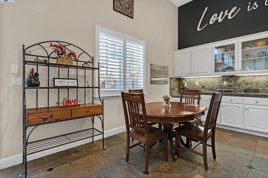 HENRY RANCH - Residential