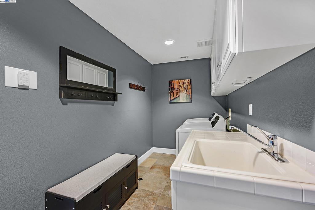 HENRY RANCH - Residential