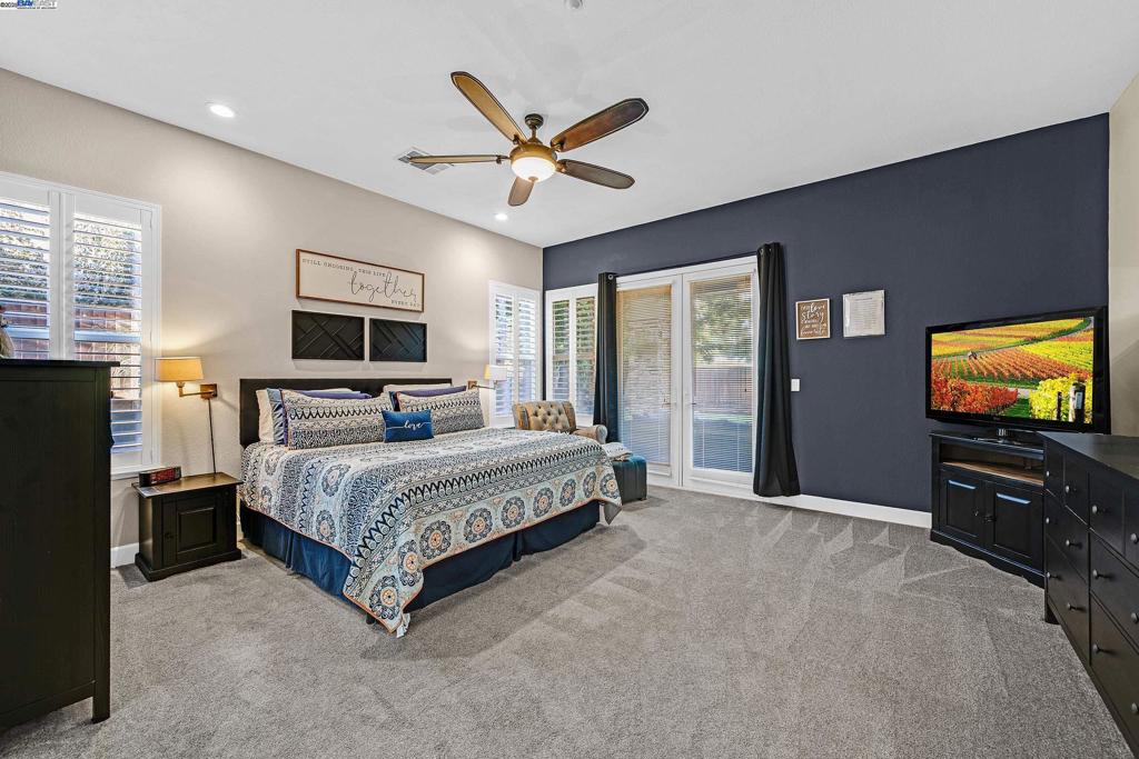 HENRY RANCH - Residential