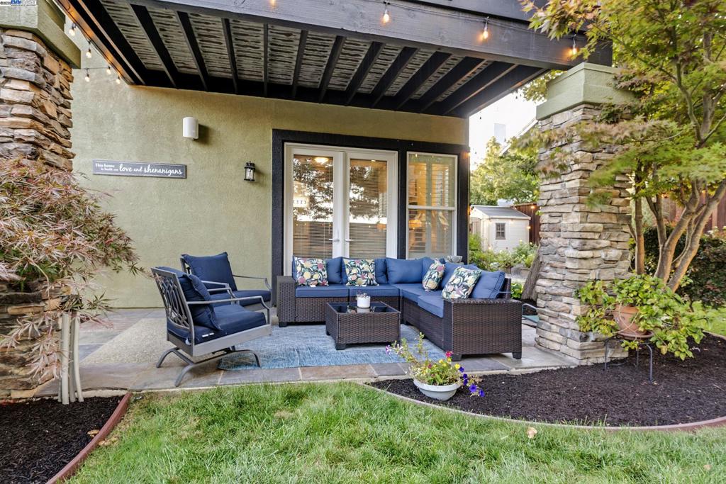 HENRY RANCH - Residential