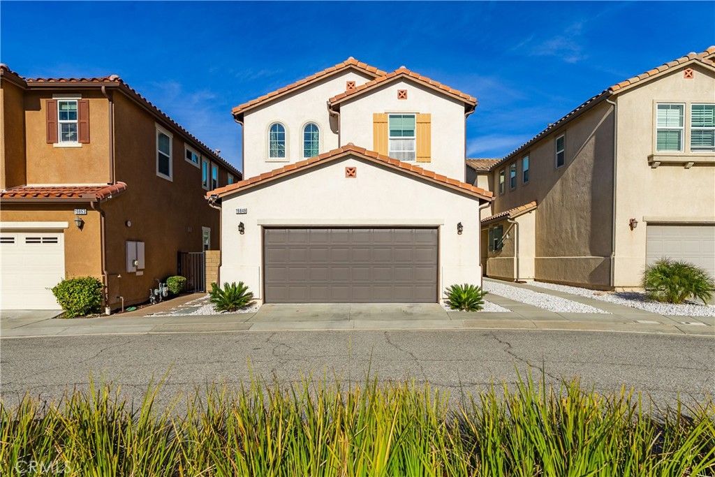 Photo of 19849 Via Ott, Newhall, CA 91321 (MLS # SR26015197)