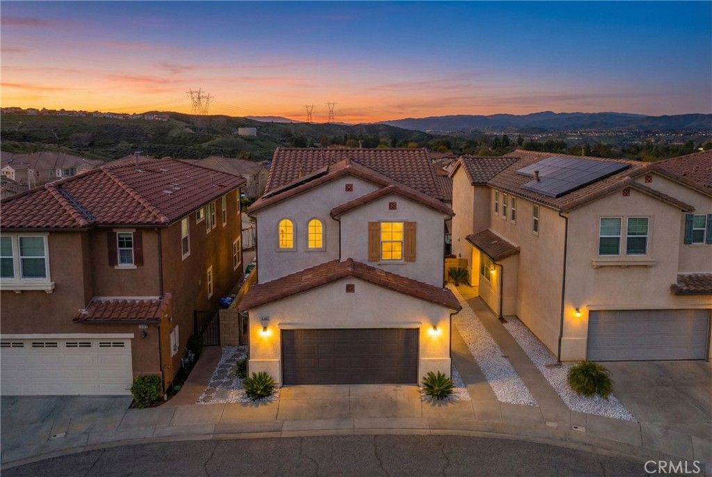 Photo of 19849 Via Ott, Newhall, CA 91321 (MLS # SR26015197)