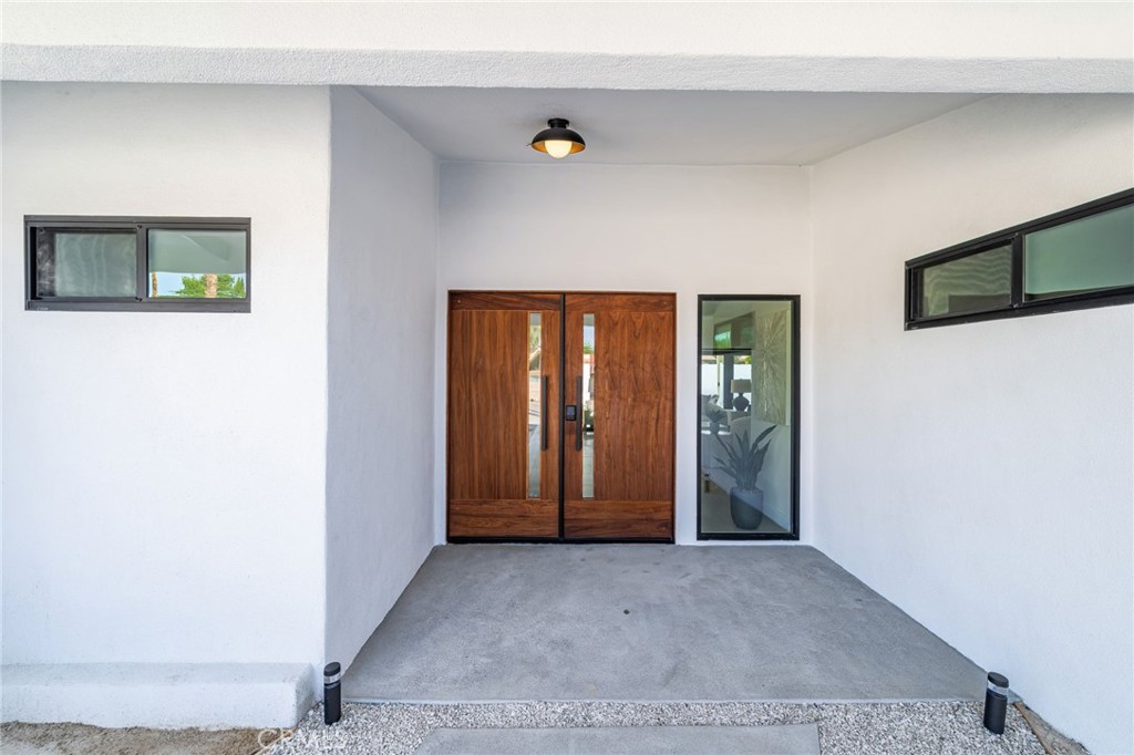 Los Compadres (33459) - Residential