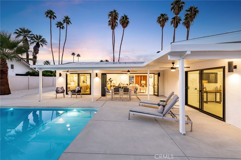 Los Compadres (33459) - Residential