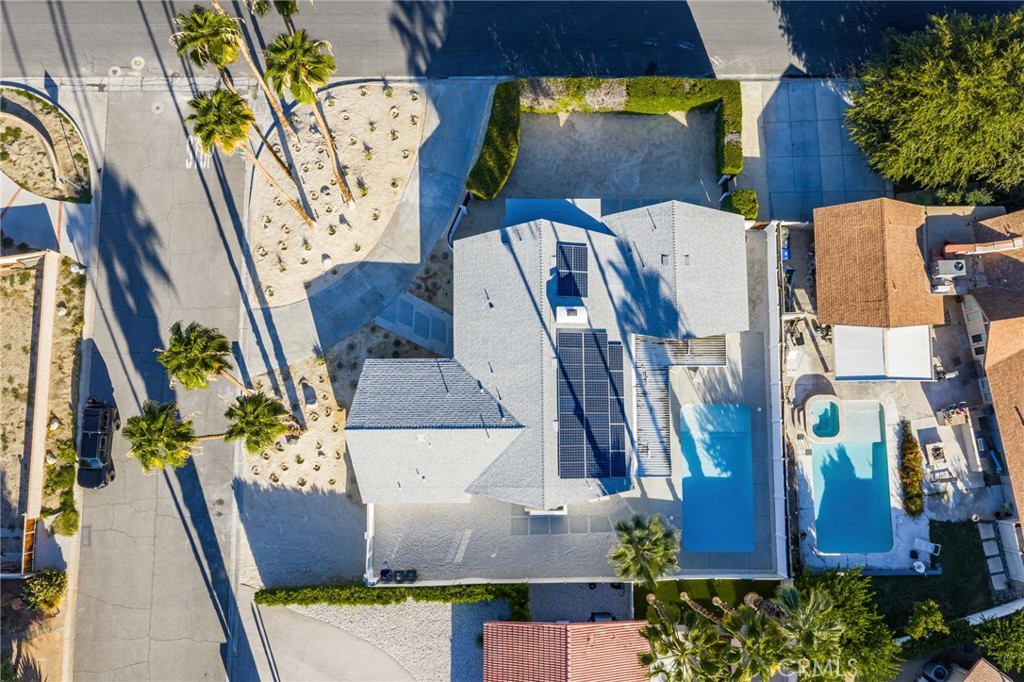Los Compadres (33459) - Residential