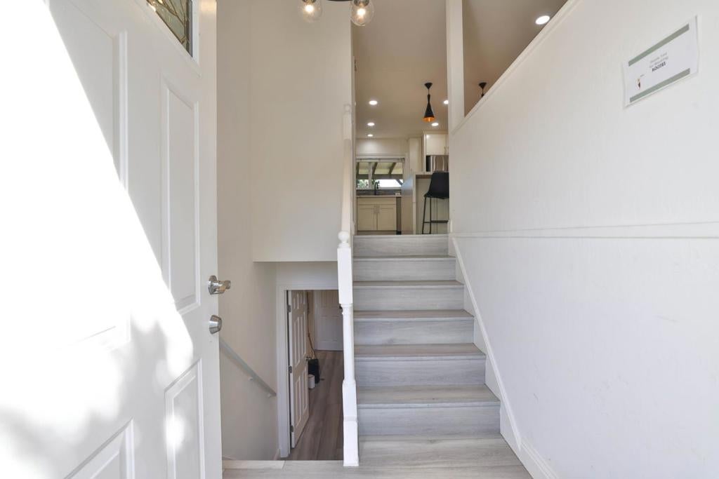 1619 Hallbrook Drive