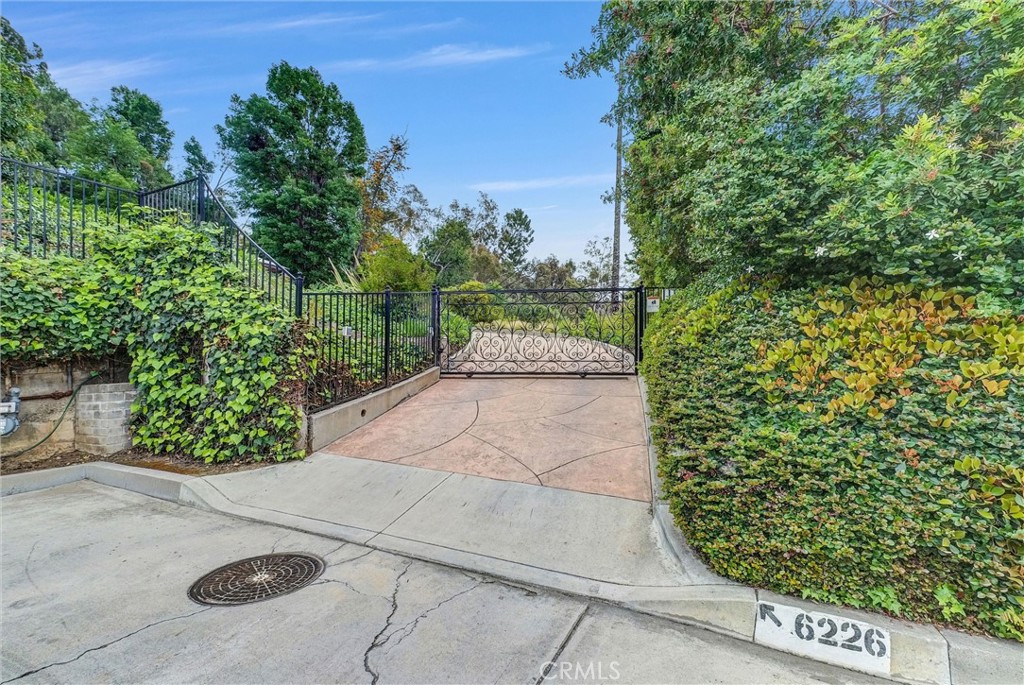 6226 Stanford Way