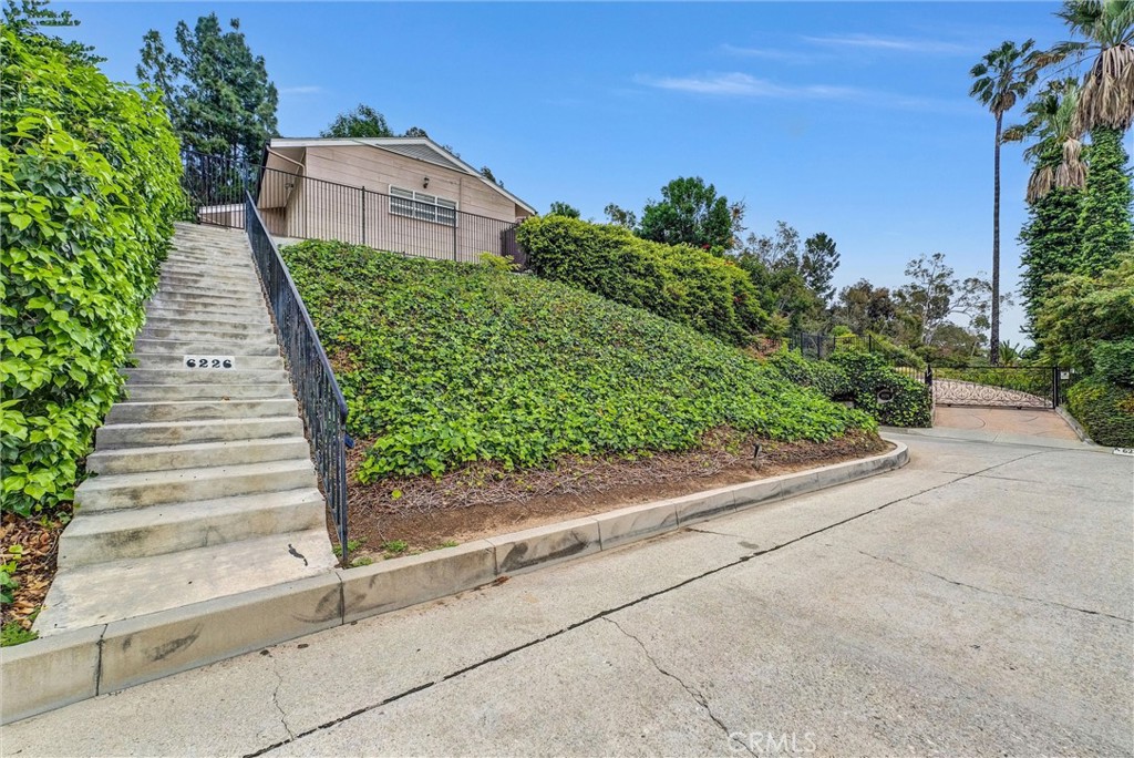 6226 Stanford Way