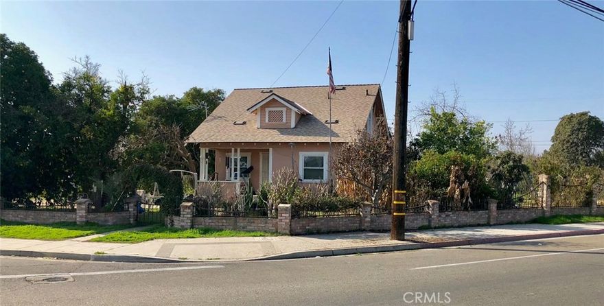 Great home located near Central Madera. This home features 4 bedrooms, 1 1/2 bathrooms on a large corner lot. The kitchen features newer cabinets, newer counter tops and pantry for storage. The home also features a new roof, new windows and has been recently re-stuccoed. The home is situated on three city lots with a detached storage room with laundry, detached garage and mature landscaping including numerous fruit trees. Call today for your private showing.