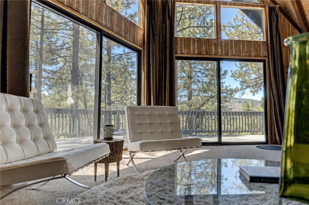 1604 Woodland Drive