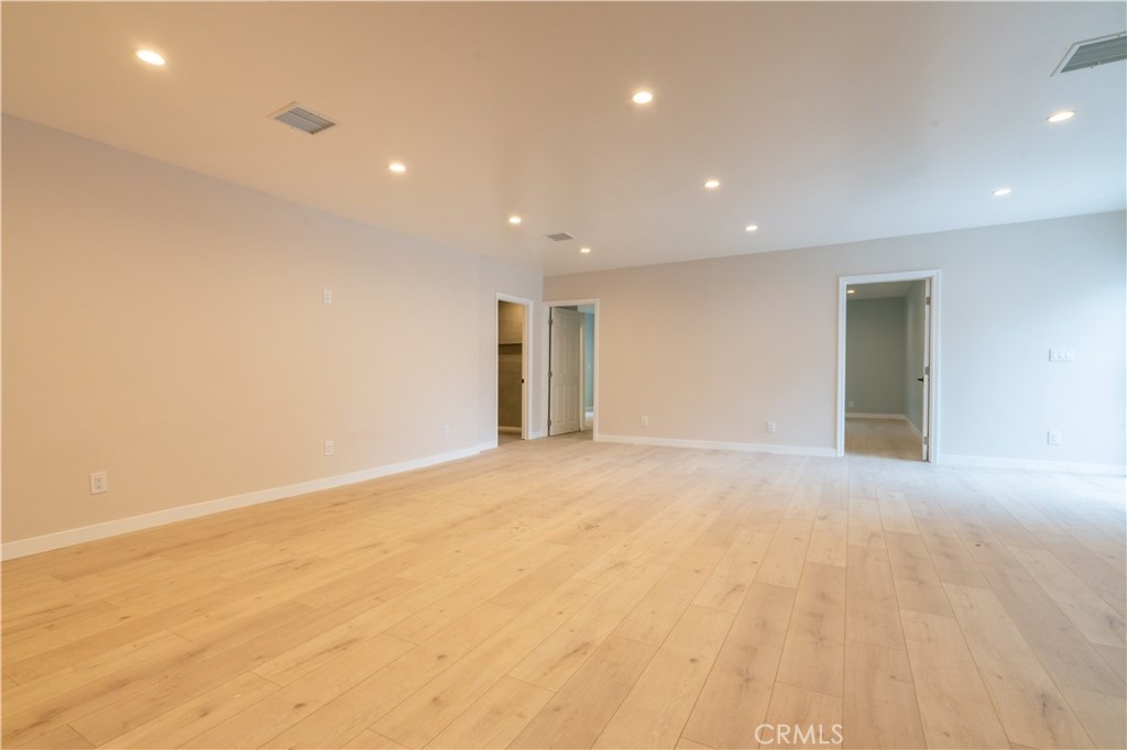 Properties 2 20239 Hartland Street