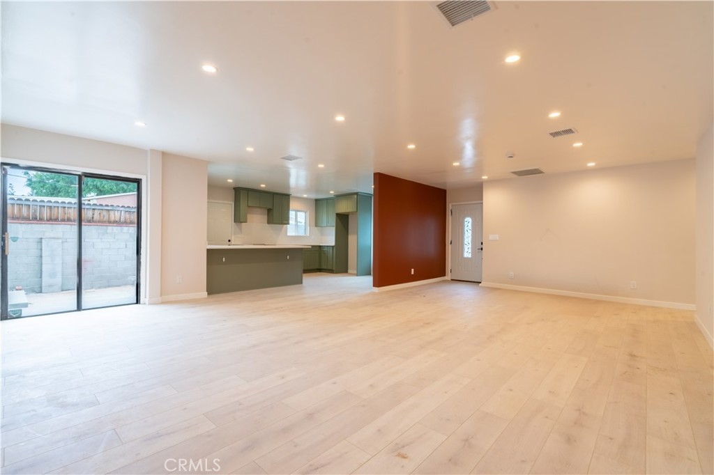 Properties 4 20239 Hartland Street