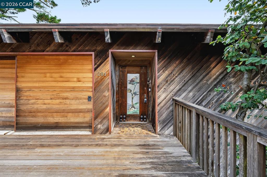 281 Los Altos Dr