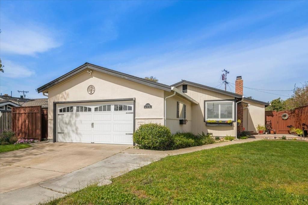 Photo of 15001 Ridgetop Drive, San Jose, CA 95127 (MLS # ML82038885)
