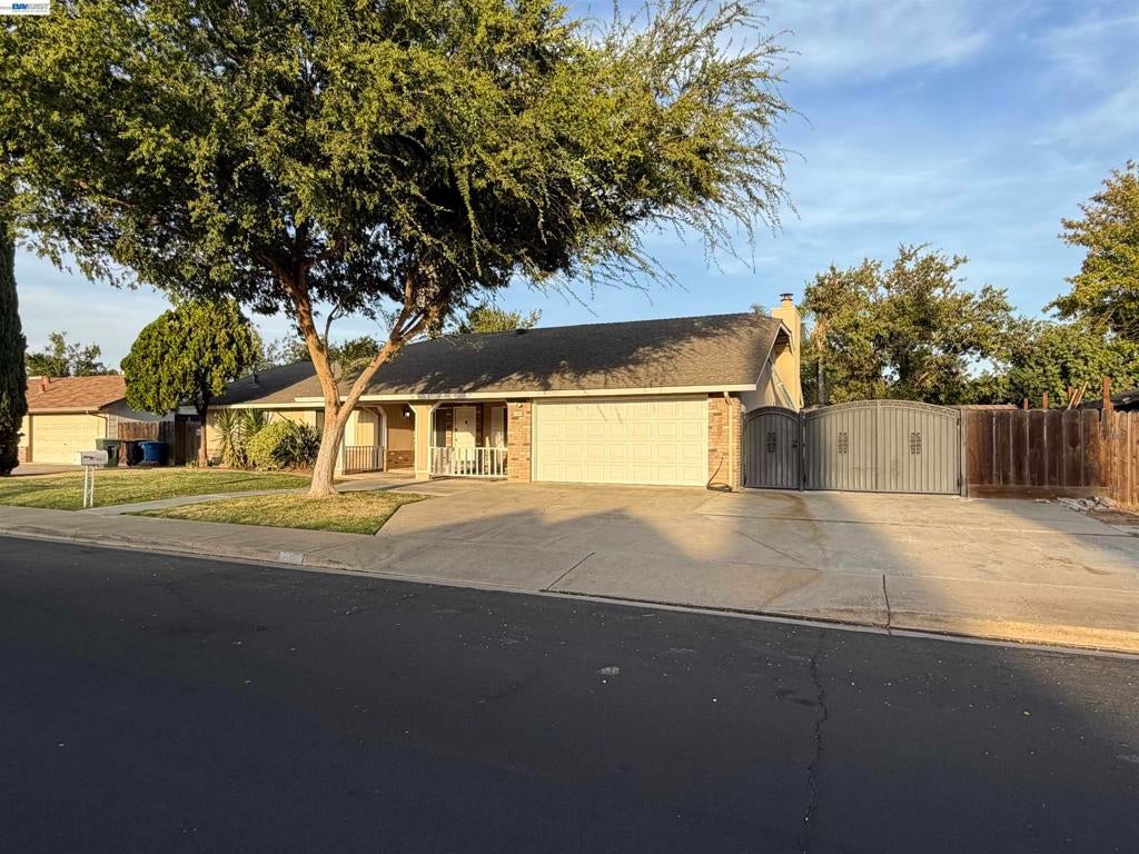 1004 Stonum Rd