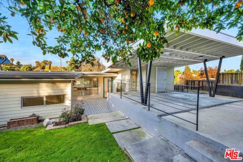 Photo of 2681 Glendale Boulevard, Los Angeles, CA 90039 (MLS # 26997059)