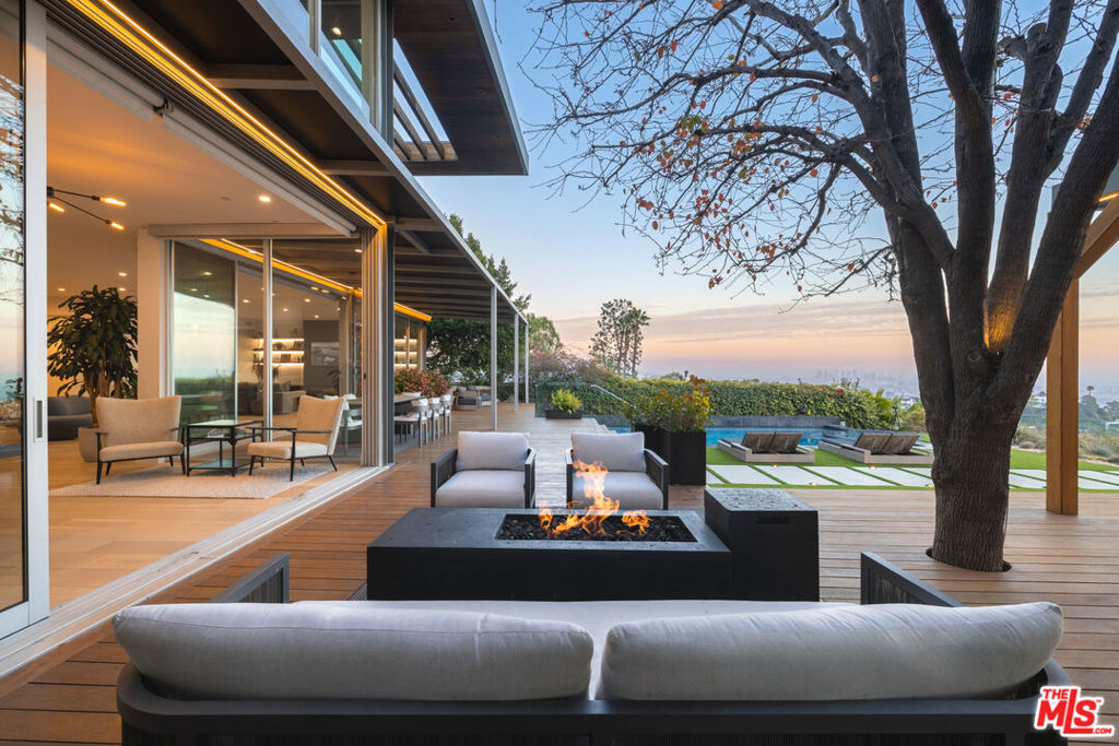 Properties 3 2511 Carman Crest Drive