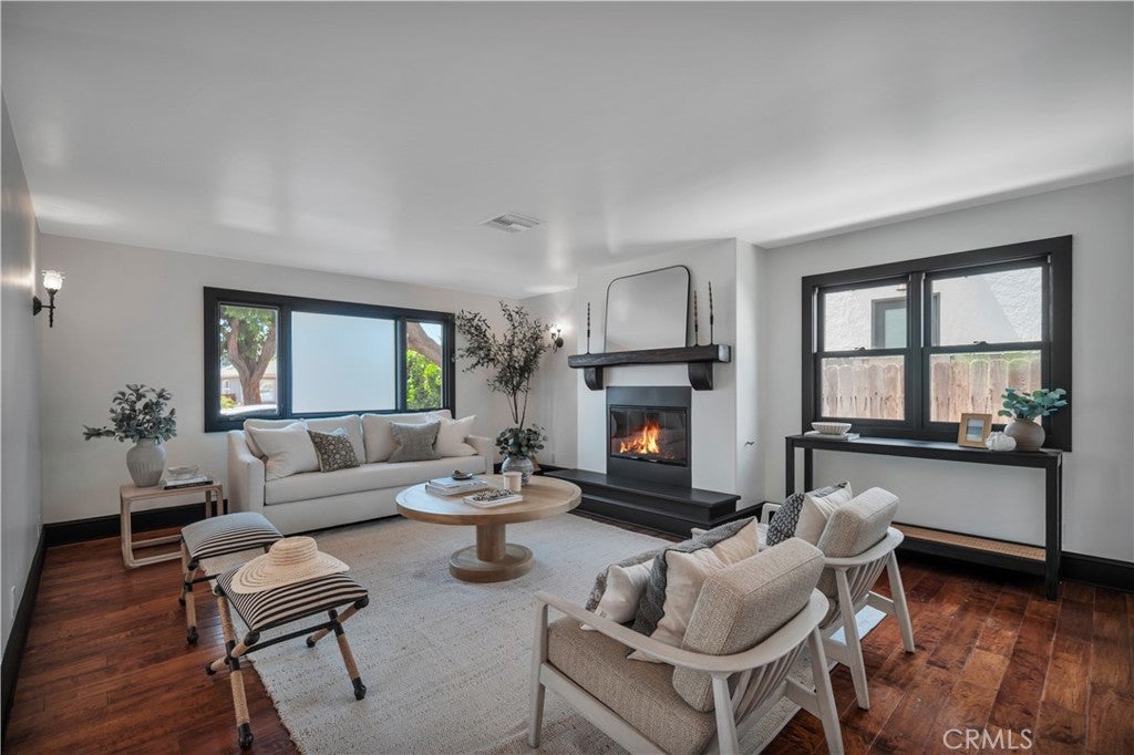 526 W 40th