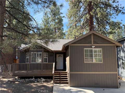 Photo of 312 W Aeroplane Blvd, Big Bear City, CA 92314 (MLS # WS26094052)