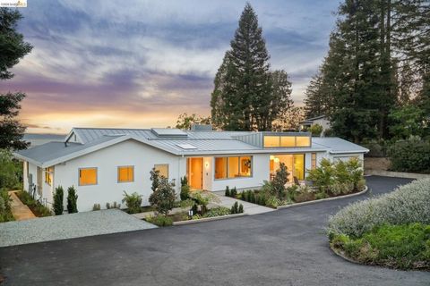 Photo of 14001 Skyline Blvd BLVD, Oakland, CA 94619 (MLS # 41136287)