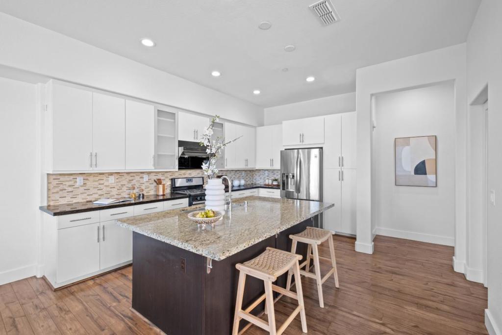 1308 Bernoulli Place 2