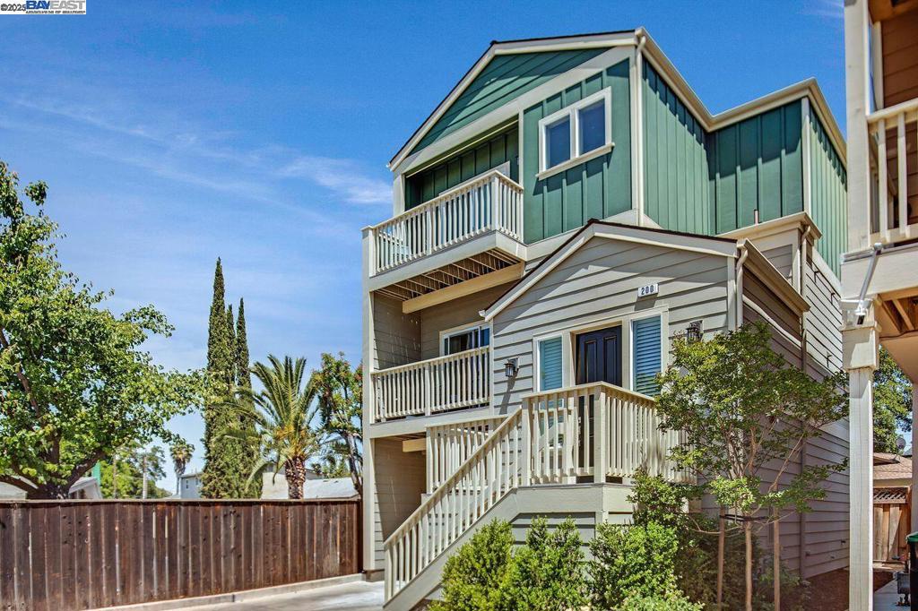 DOWNTOWN - Residential