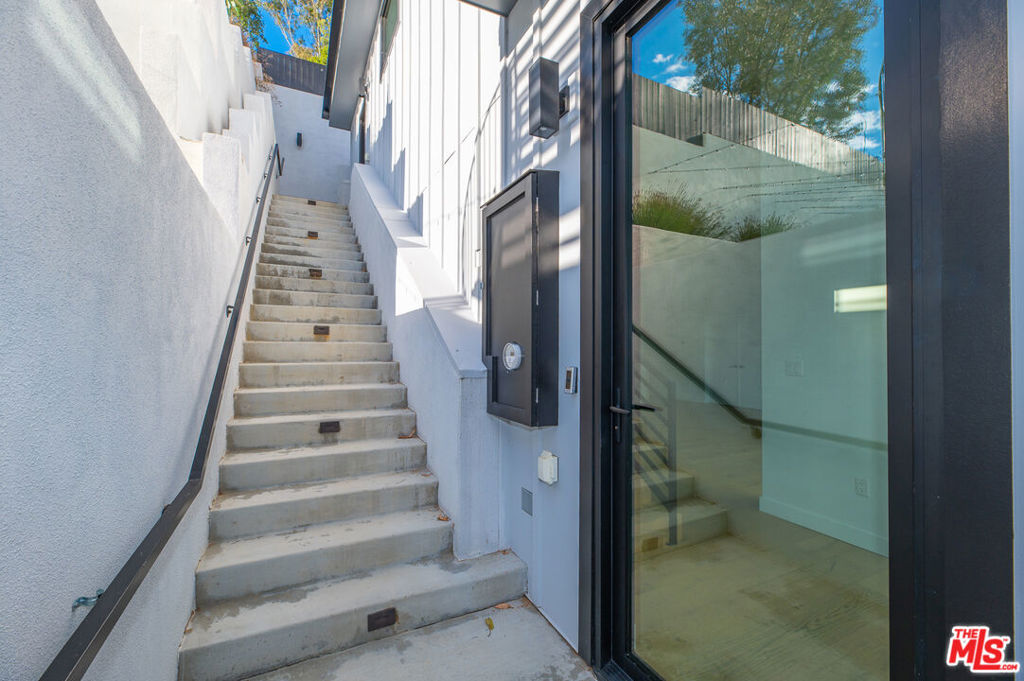 6565 Pickwick Street