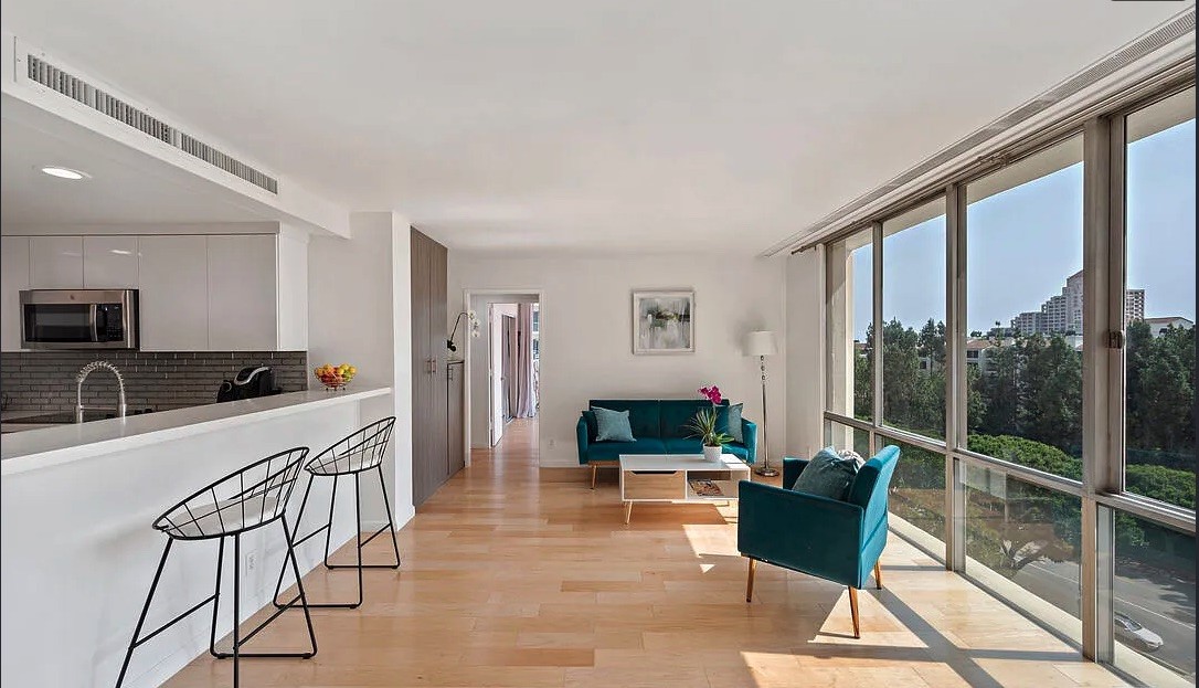 2160 Century Park E 905