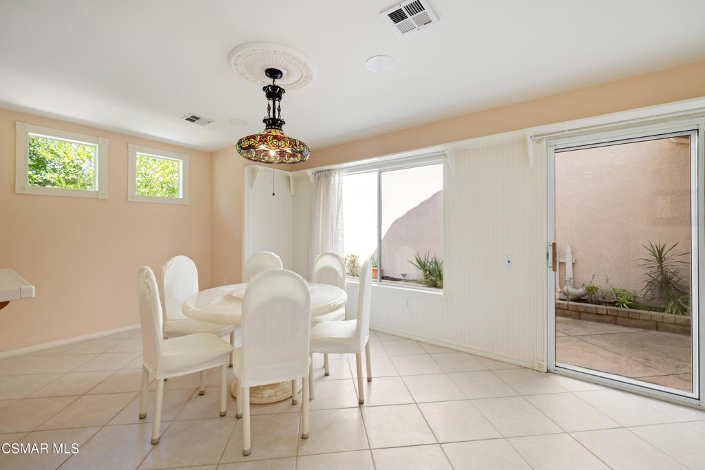 Case Flores-460 - 1004942 - Residential