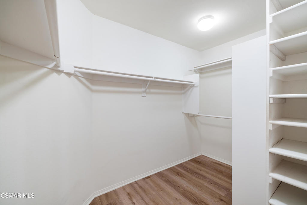 Case Flores-460 - 1004942 - Residential