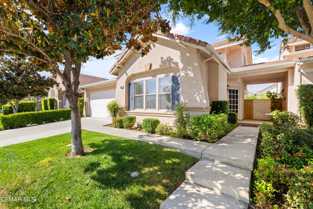 Case Flores-460 - 1004942 - Residential