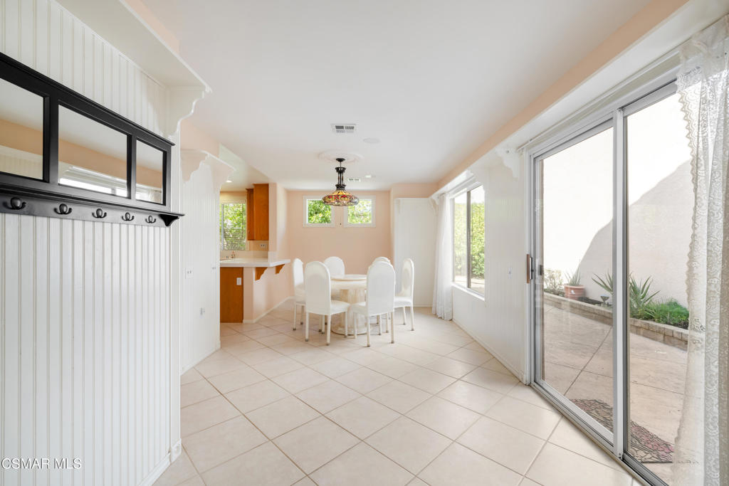 Case Flores-460 - 1004942 - Residential