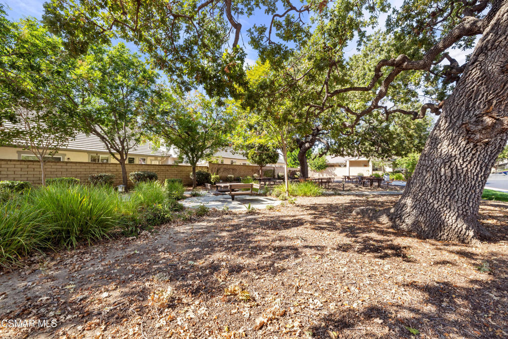 Case Flores-460 - 1004942 - Residential