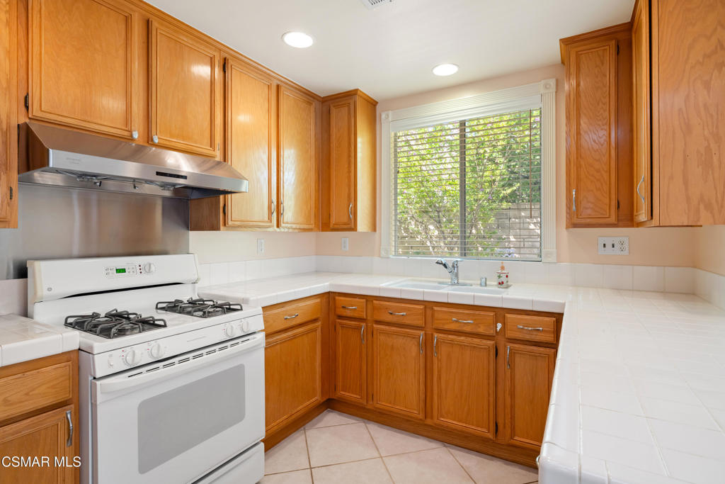 Case Flores-460 - 1004942 - Residential