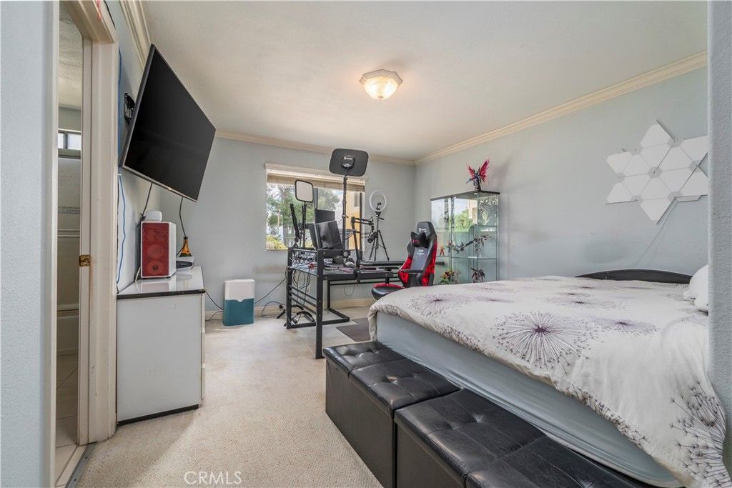 listing image 130727531712938288161