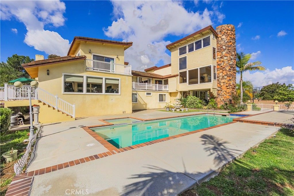 listing image 130728737810387709561