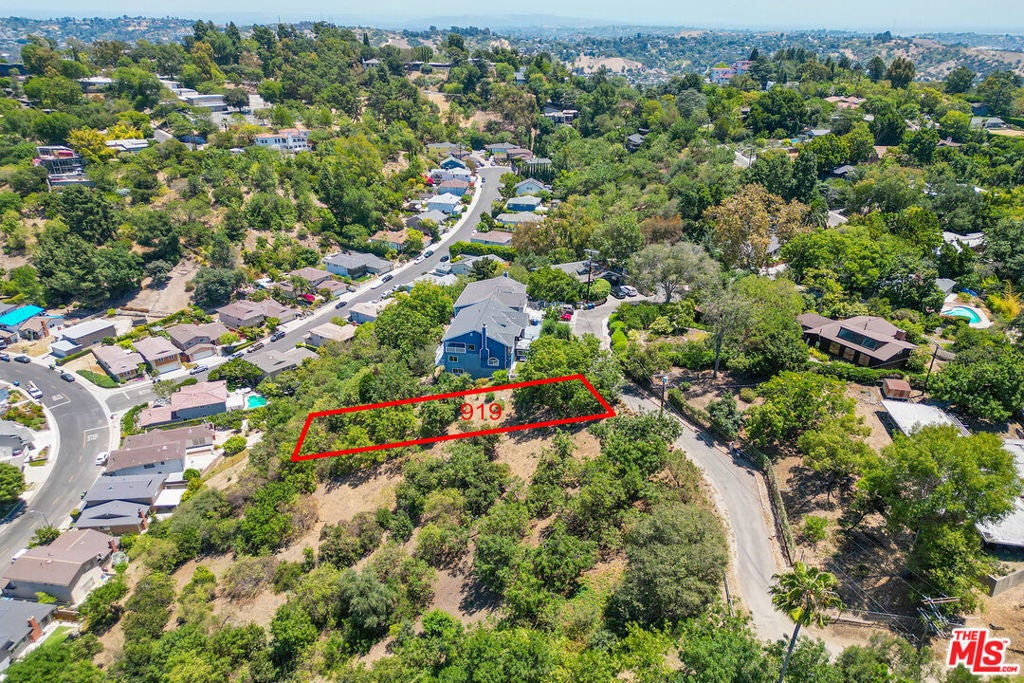 927 Rome Drive