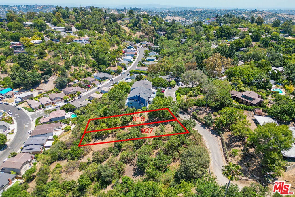 927 Rome Drive