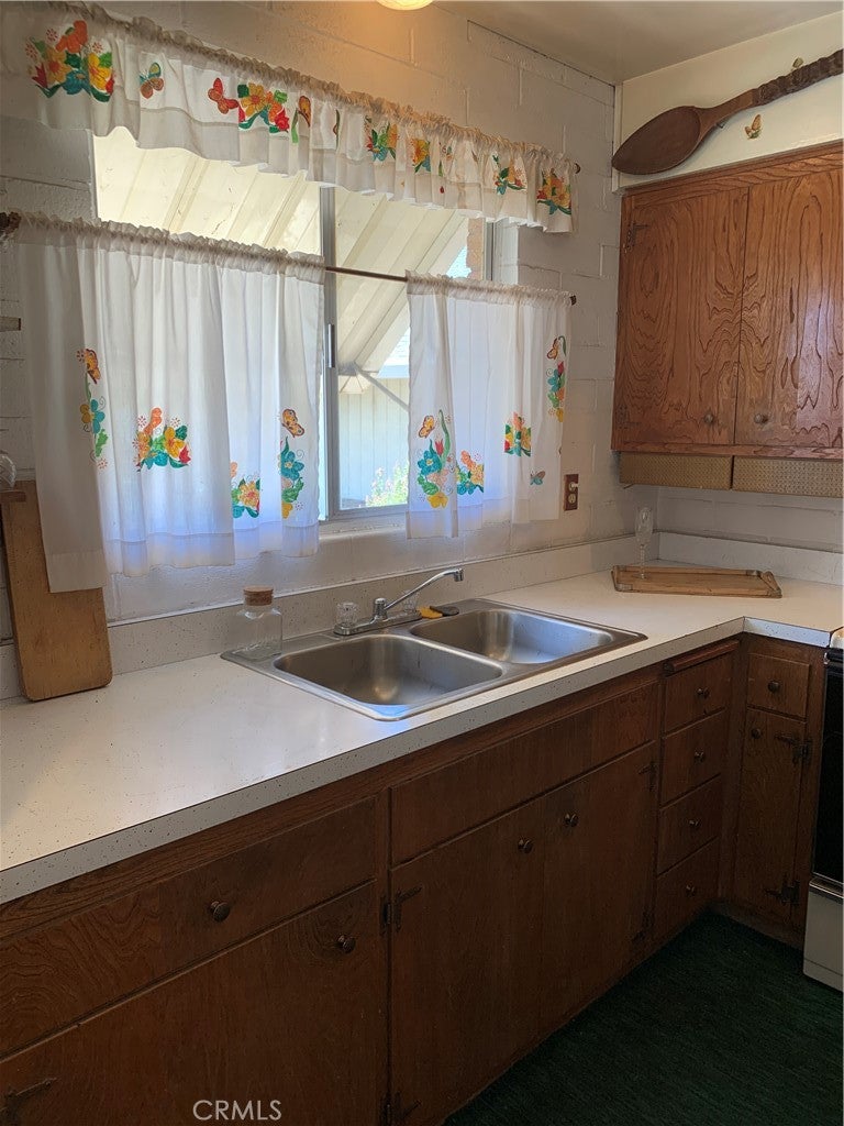 5823 Cottage