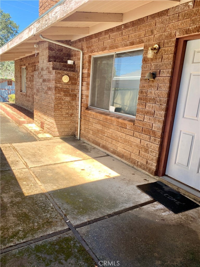 5823 Cottage