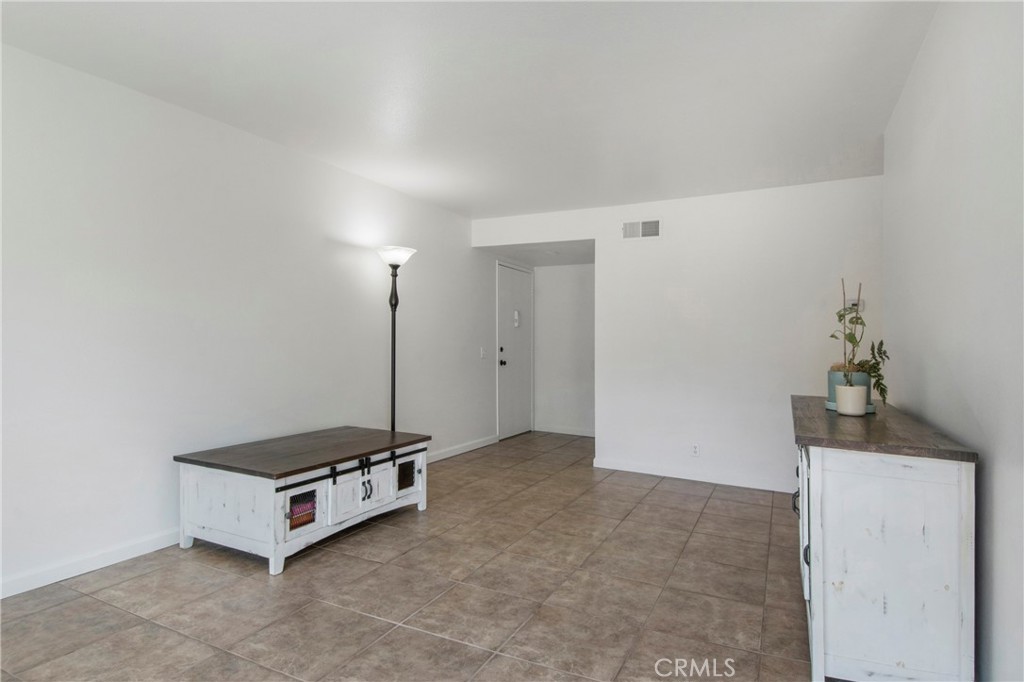 4575 Ramona Avenue 16