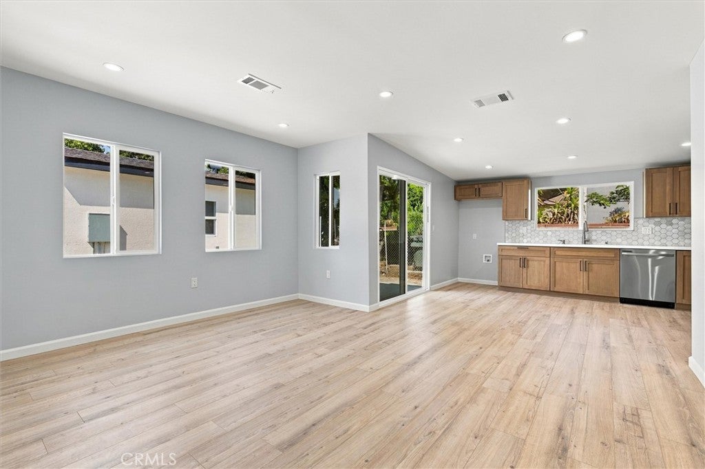 708 N El Molino