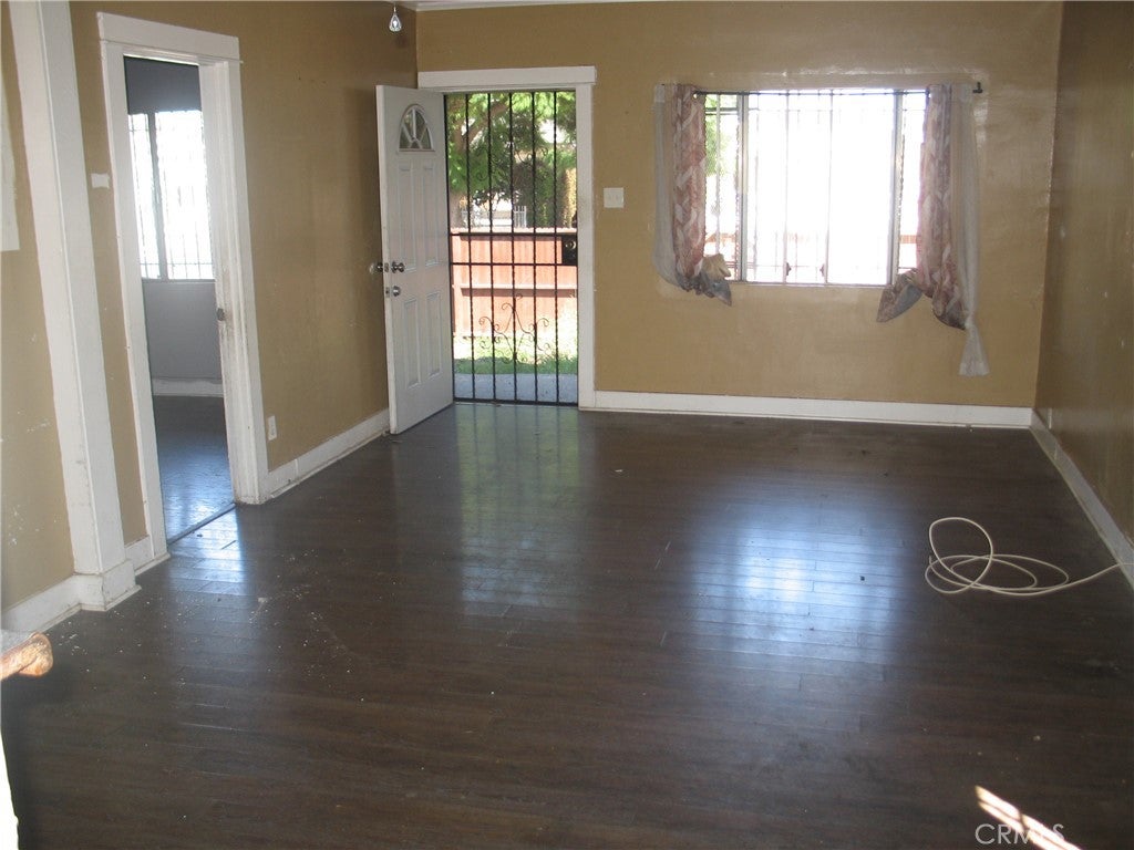 5911 Arlington