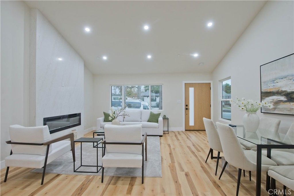 Photo of 17905 Bullock Street, Encino, CA 91316 (MLS # SR26033868)